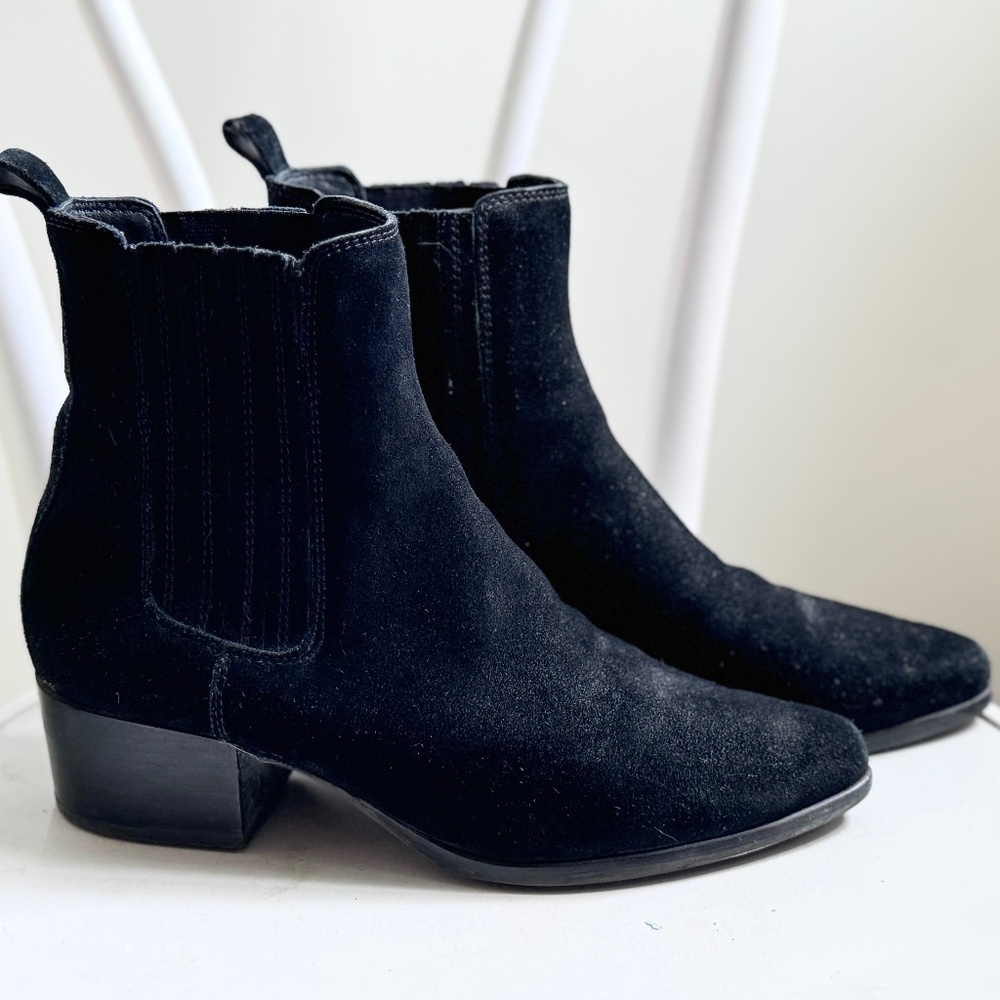 Black Suede Beatle Boots by Banana Republic Size 9